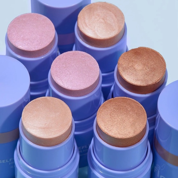 Florence By Mills Self Worth Self Reflecting Highlighter Stick - Picture 4 of 4